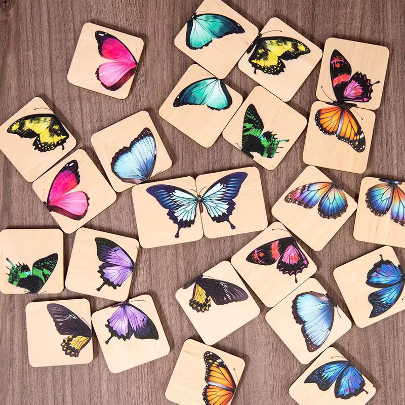Wooden storage box with butterfly symmetry puzzle pieces