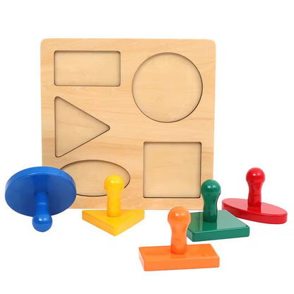 Toddler knobbed shape puzzle Montessori sensorial activity